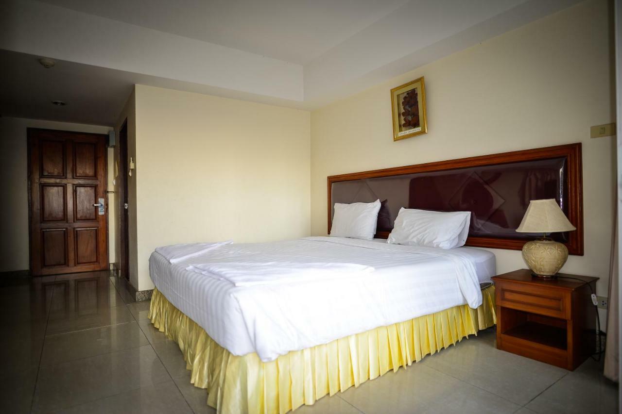 Rajadhani Hotel Pattaya Ngoại thất bức ảnh